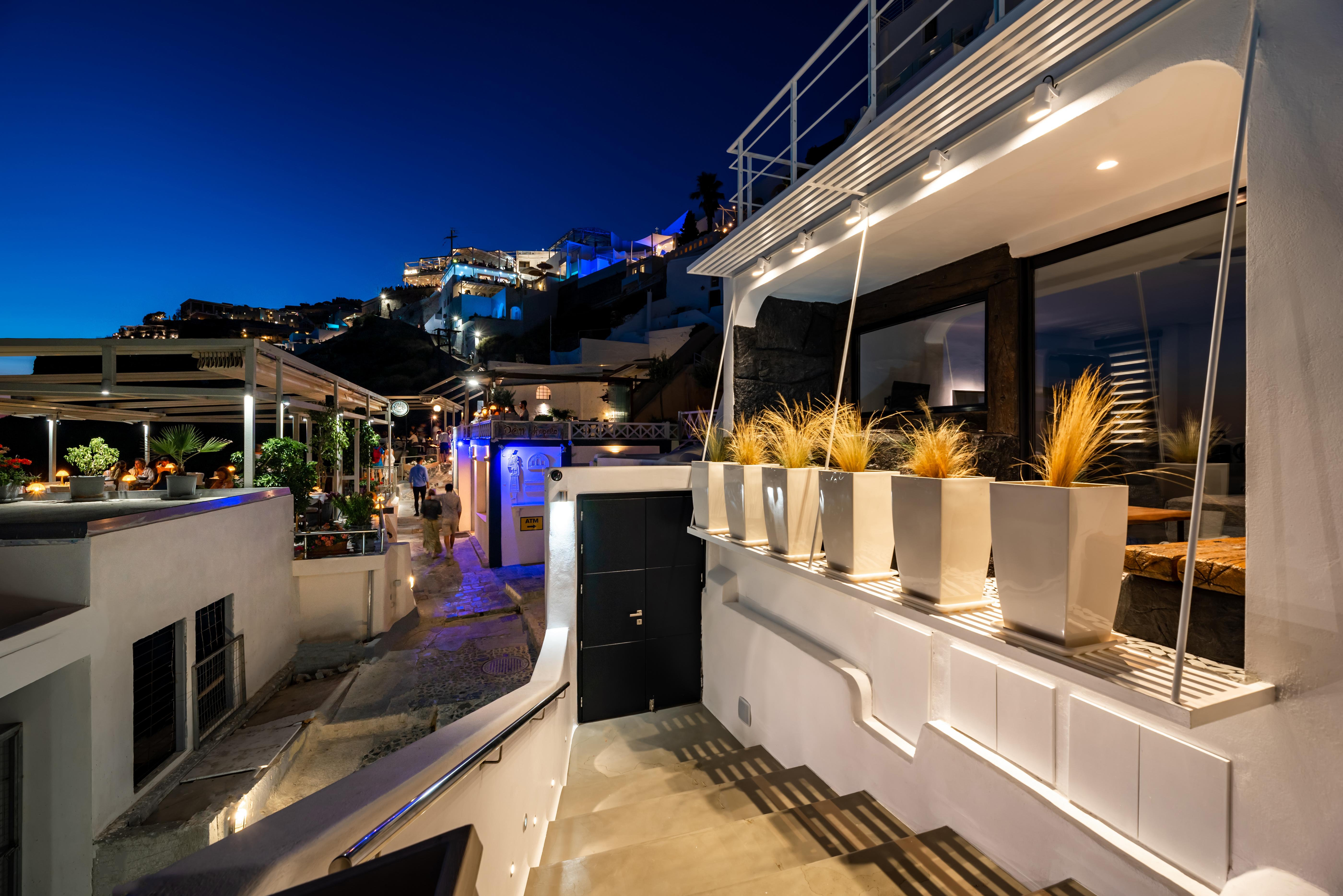 Daydream Luxury Suites Fira  Exterior photo