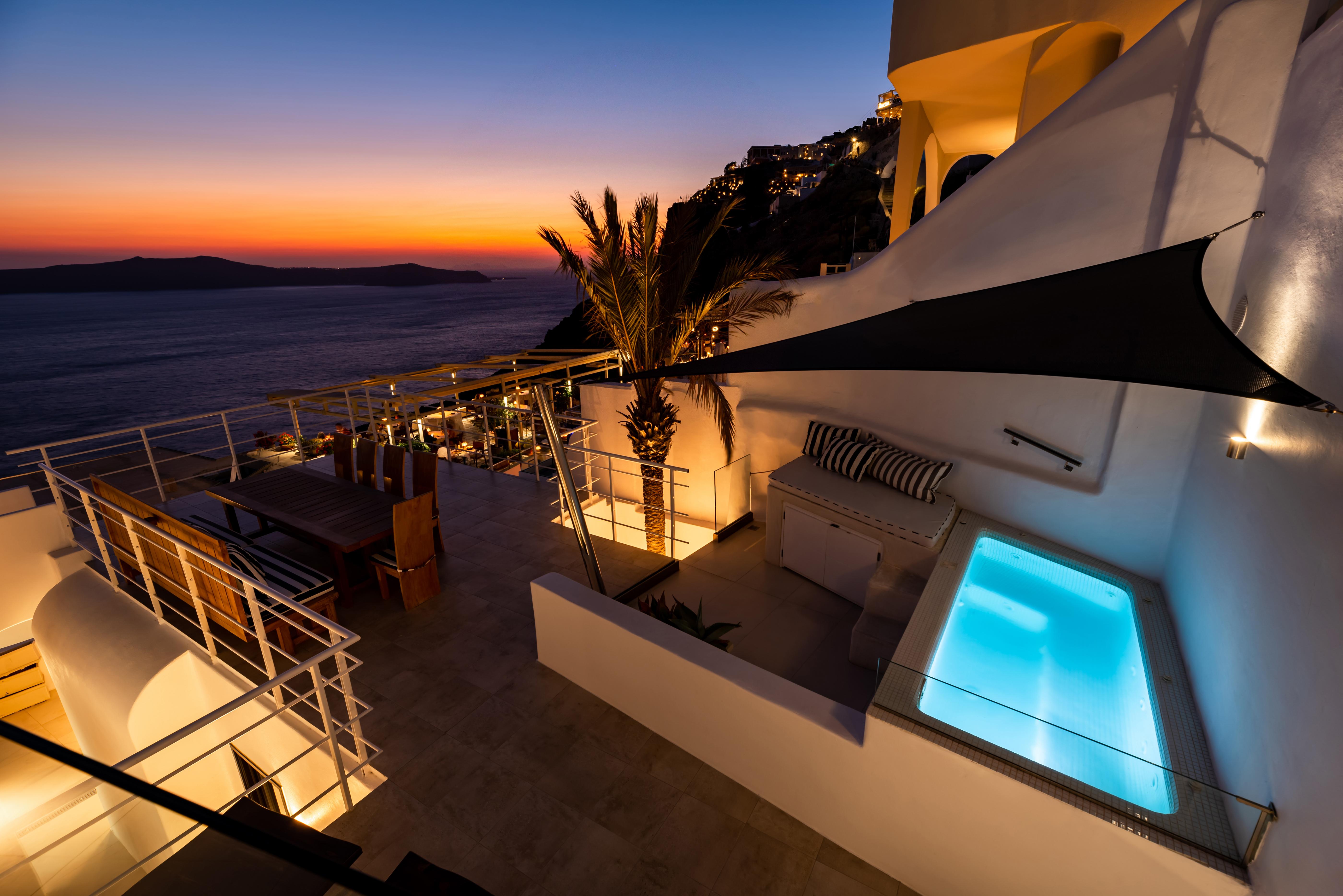 Daydream Luxury Suites Fira  Exterior photo
